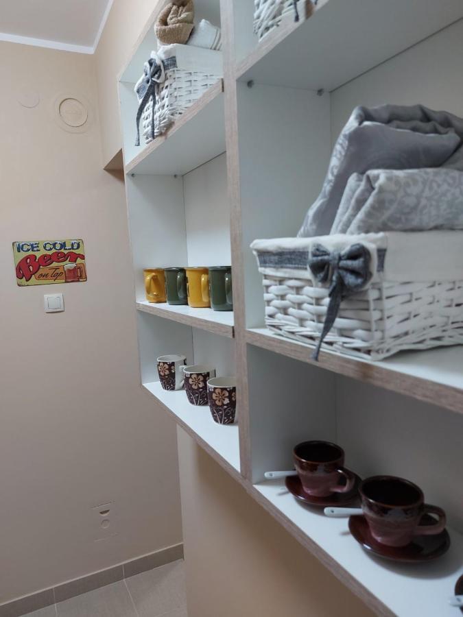 Apartman Espresso Sa Parkingom Sremska Mitrovica Eksteriør billede